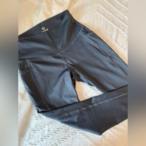 Dark grey cropped leggings - medium